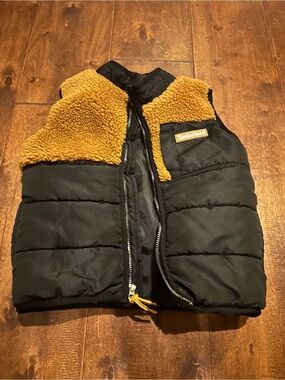 Kids black insulated jacket with shearling collar